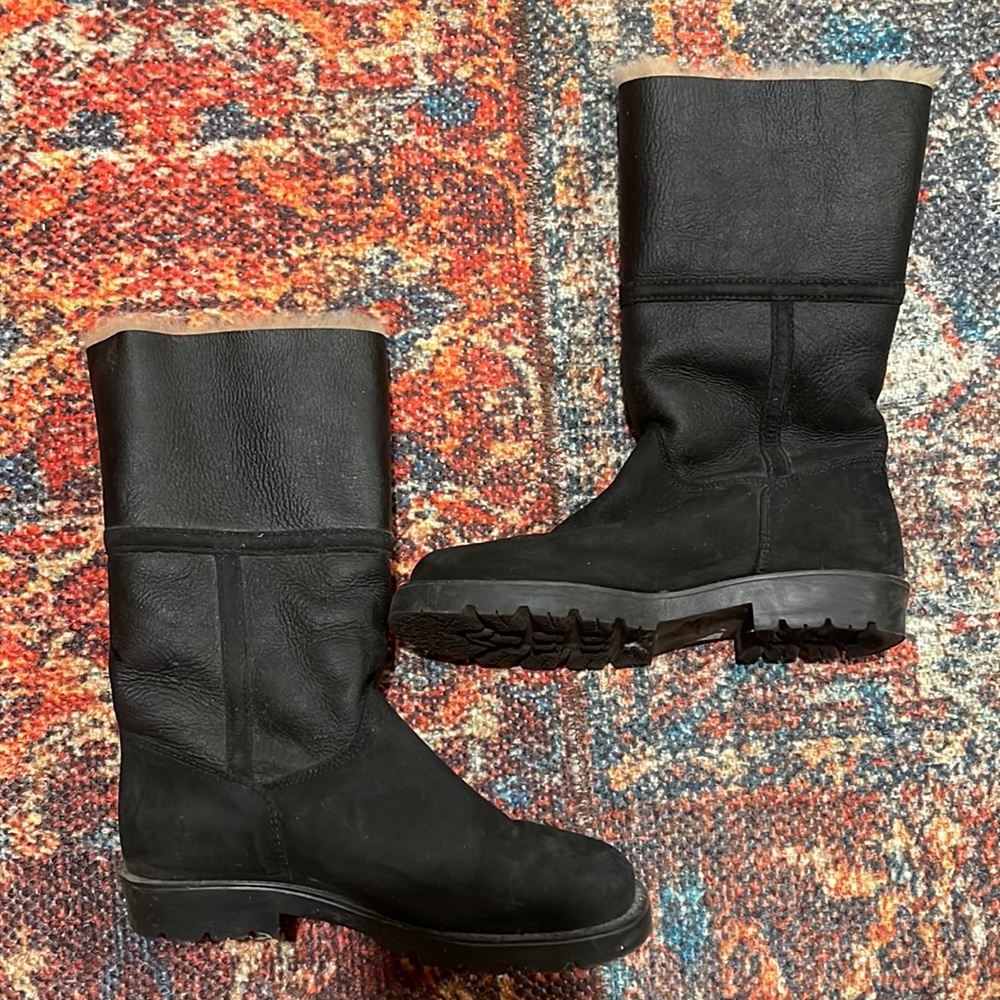 La Canadienne size 6 Fur Lined boots
